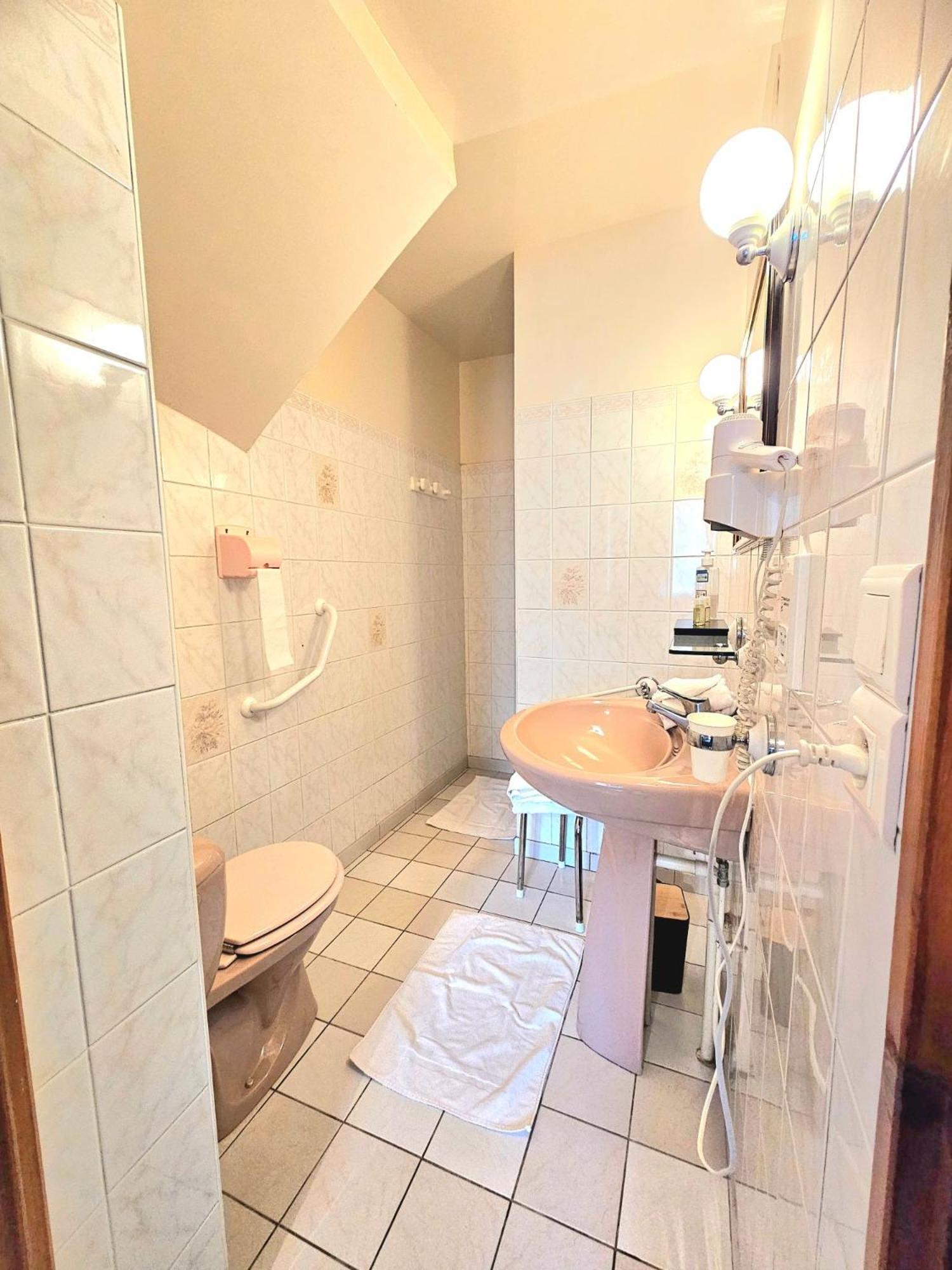 Chambres D'Hotes Chez Renee Le Charmel Ngoại thất bức ảnh